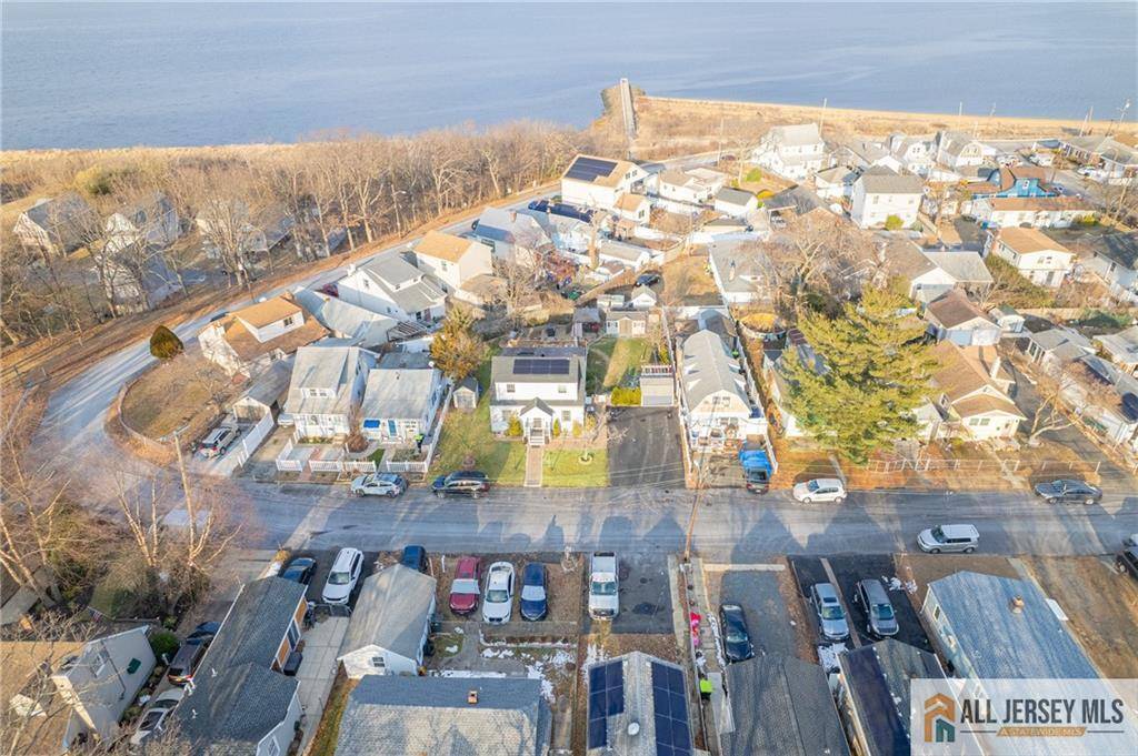 South Amboy, NJ 08879,75 Shoreland CIR