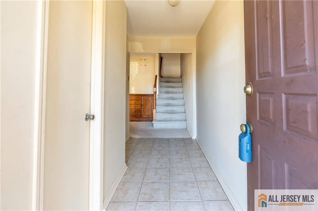 Sayreville, NJ 08872,5 Orchid CT