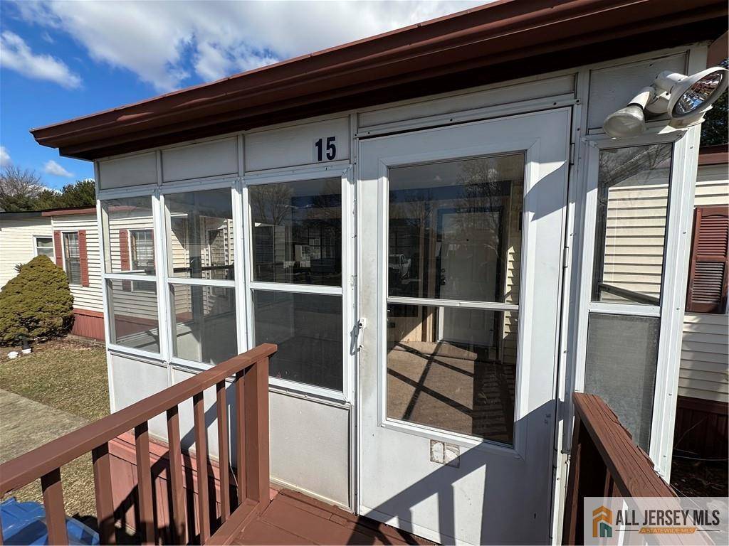 North Brunswick, NJ 08902,15 Longfellow RD
