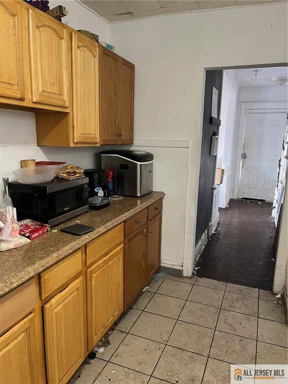 New Brunswick, NJ 08901,43 Senior ST