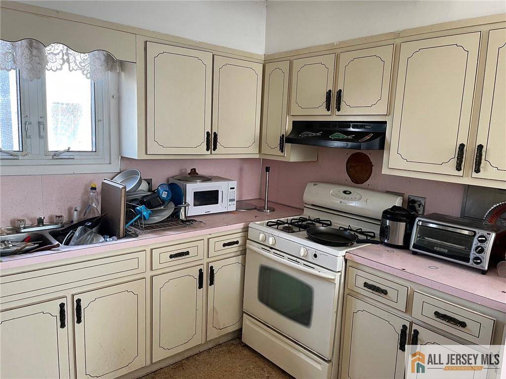 New Brunswick, NJ 08901,50 Senior ST
