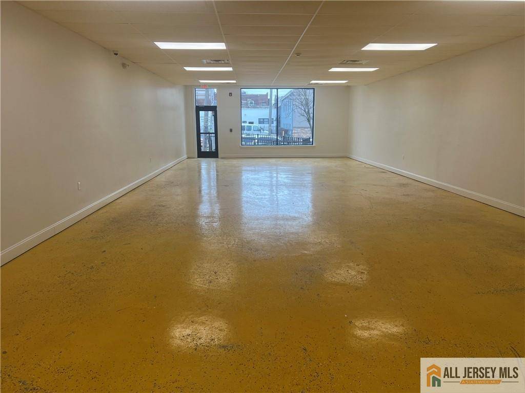Perth Amboy, NJ 08861,198 Fayette ST