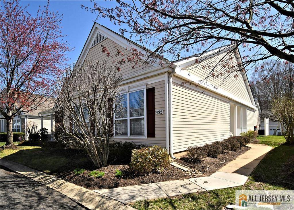 Monroe, NJ 08831,525 Harrier DR #525