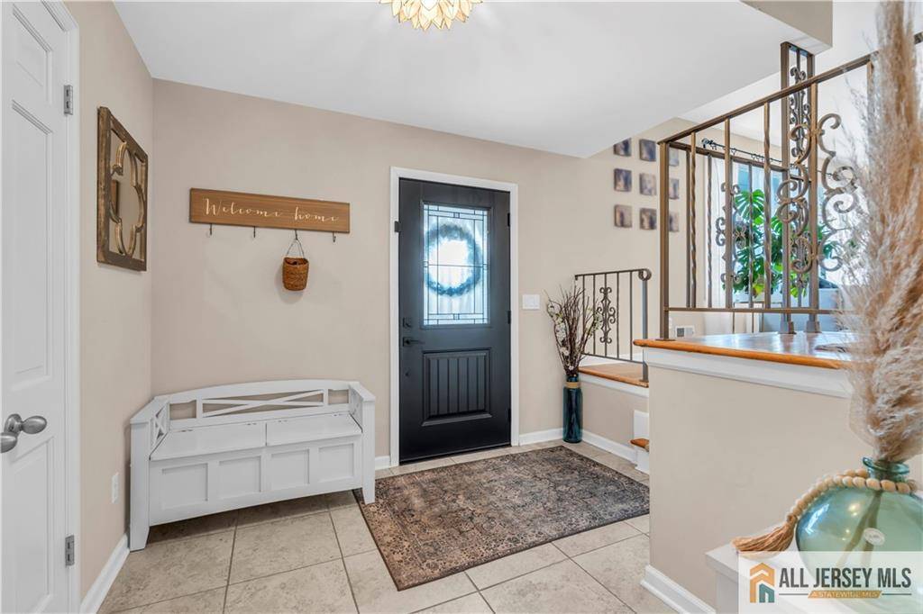 Middlesex, NJ 08846,110 Oak DR