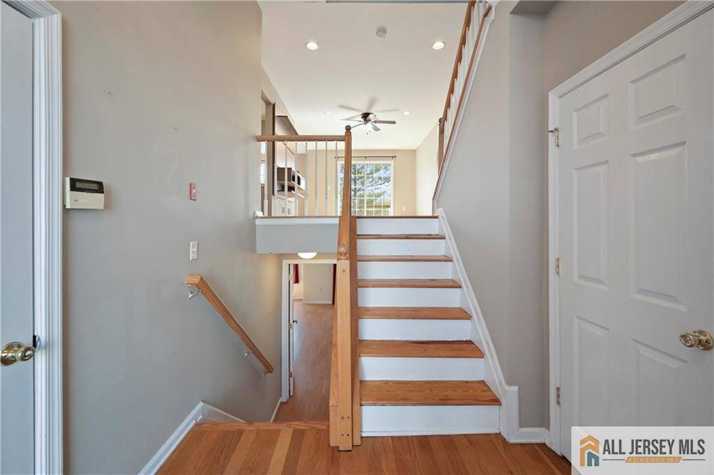 South Amboy, NJ 08879,21 Capica CT #89