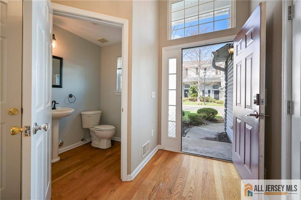 South Amboy, NJ 08879,21 Capica CT #89