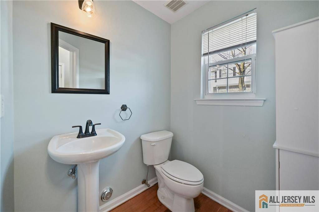 South Amboy, NJ 08879,21 Capica CT #89