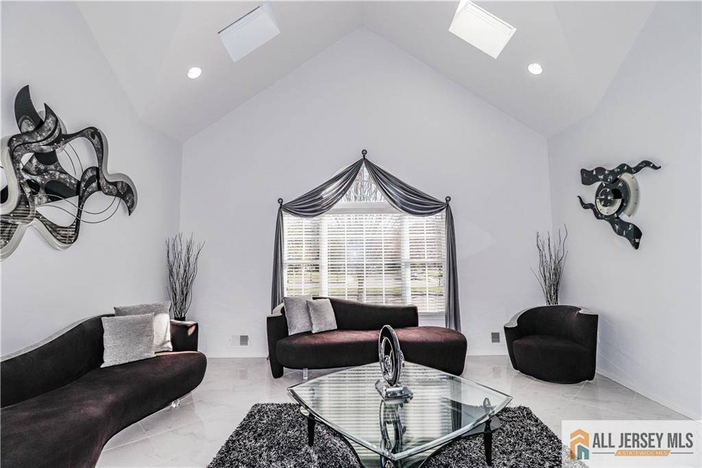 Old Bridge, NJ 08857,11 Markham CIR