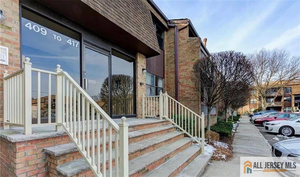 Woodbridge Proper, NJ 07095,414 Sharon Gardens CT #414