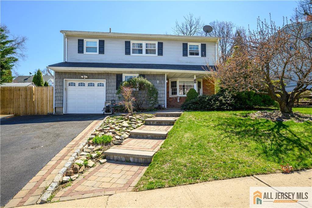 South River, NJ 08882,7 Hollywood ST