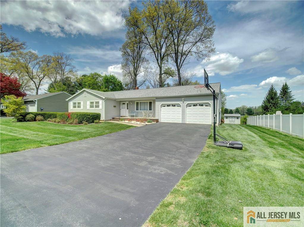 East Brunswick, NJ 08816,3 Camelot DR