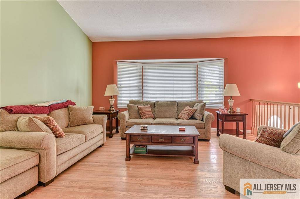 Old Bridge, NJ 08857,14 Gramercy RD