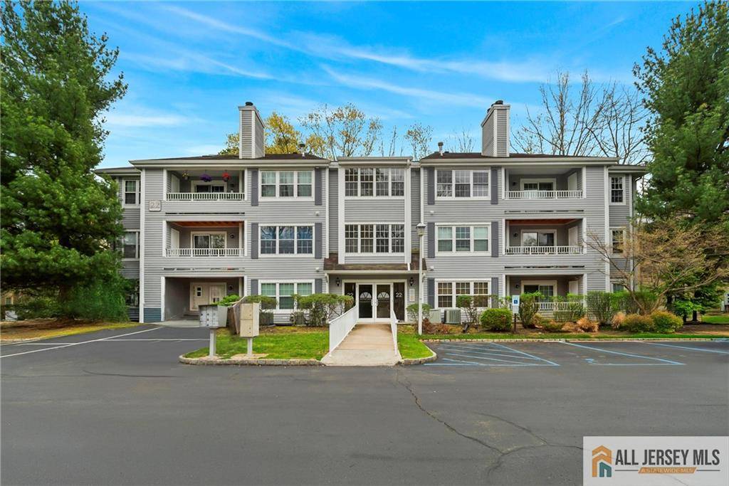 Helmetta, NJ 08828,2212 Candlelight CT #2212