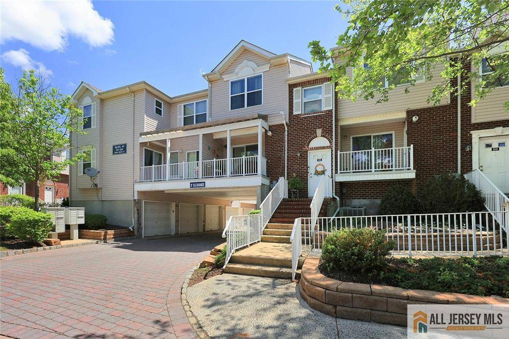 Perth Amboy, NJ 08861,516 Great Beds CT