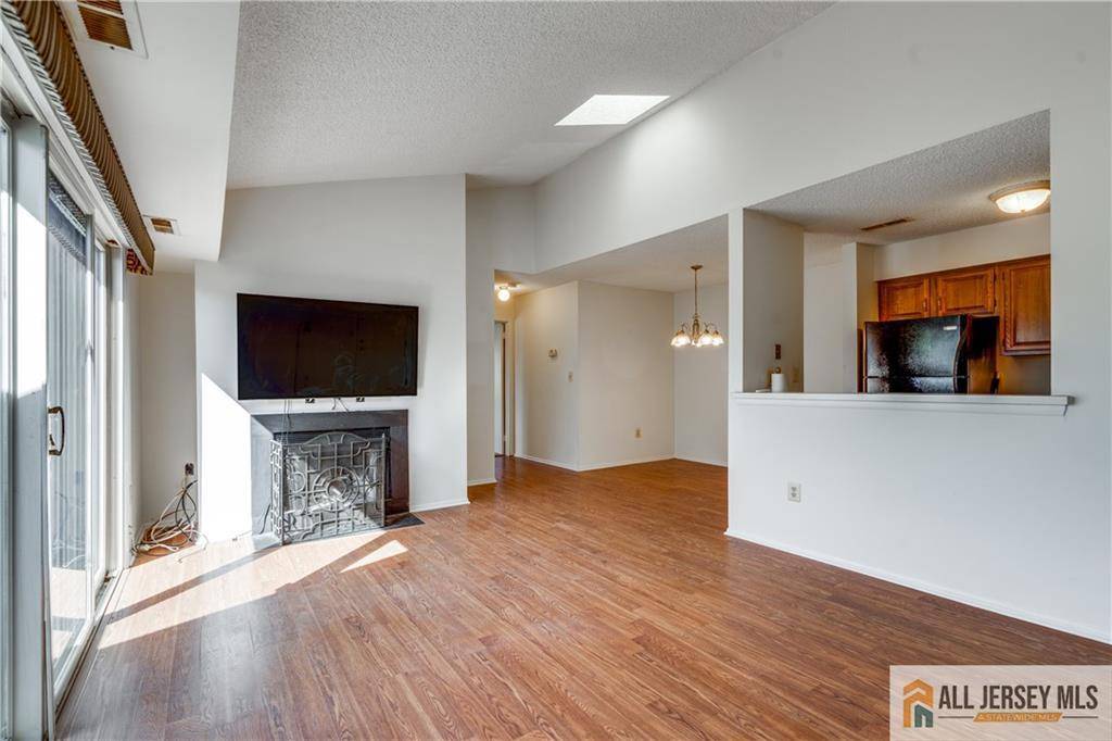 Plainsboro, NJ 08536,2302 Aspen DR #2302