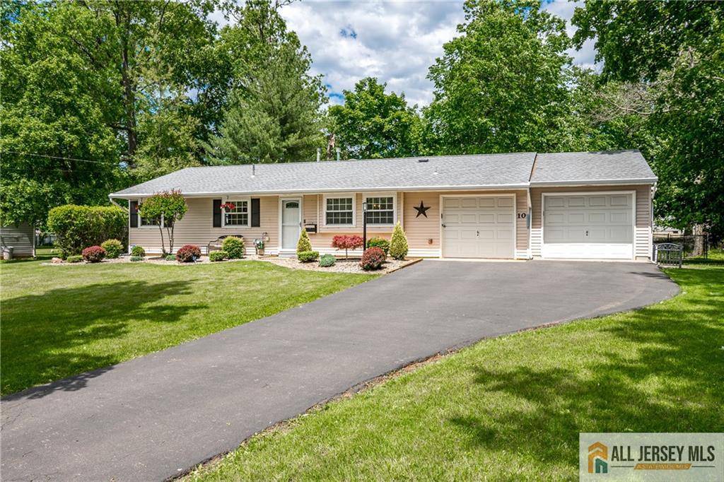 South Brunswick, NJ 08824,10 Ritter RD