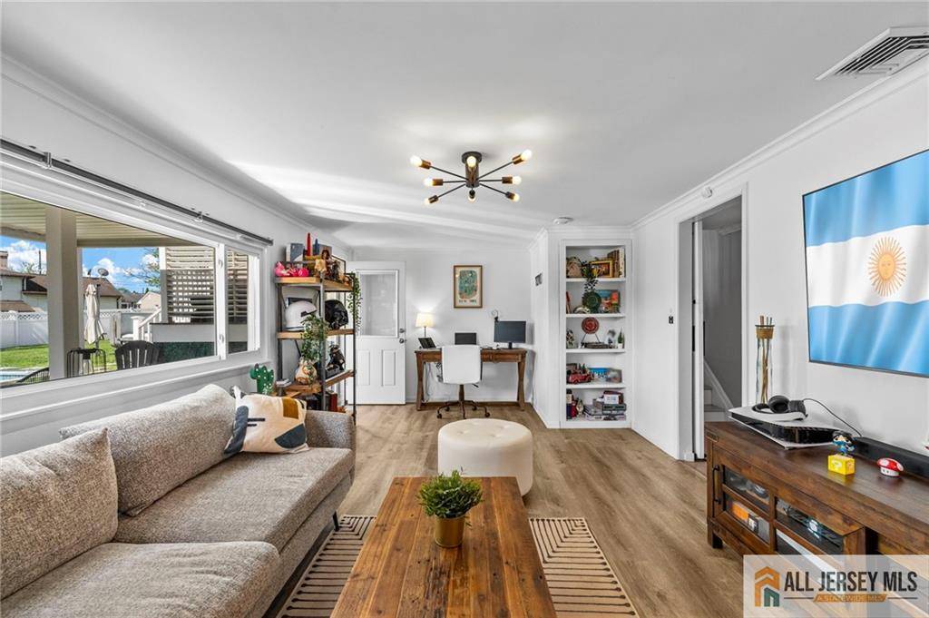 Colonia, NJ 07067,21 Starlight DR