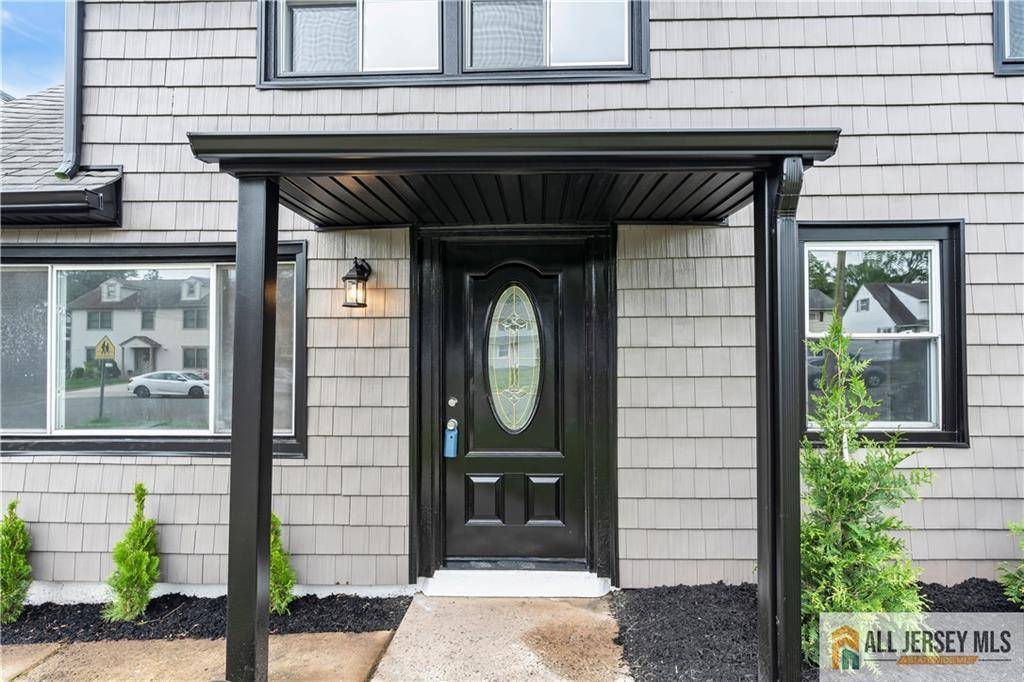 Iselin, NJ 08830,1092 Woodruff ST