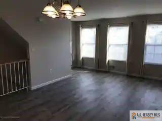 Sayreville, NJ 08859,43 Giera CT