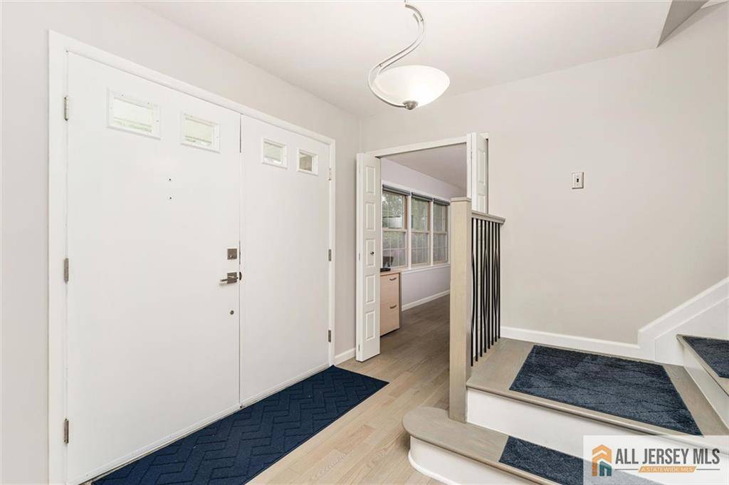 Plainsboro, NJ 08536,61 Hamilton LN