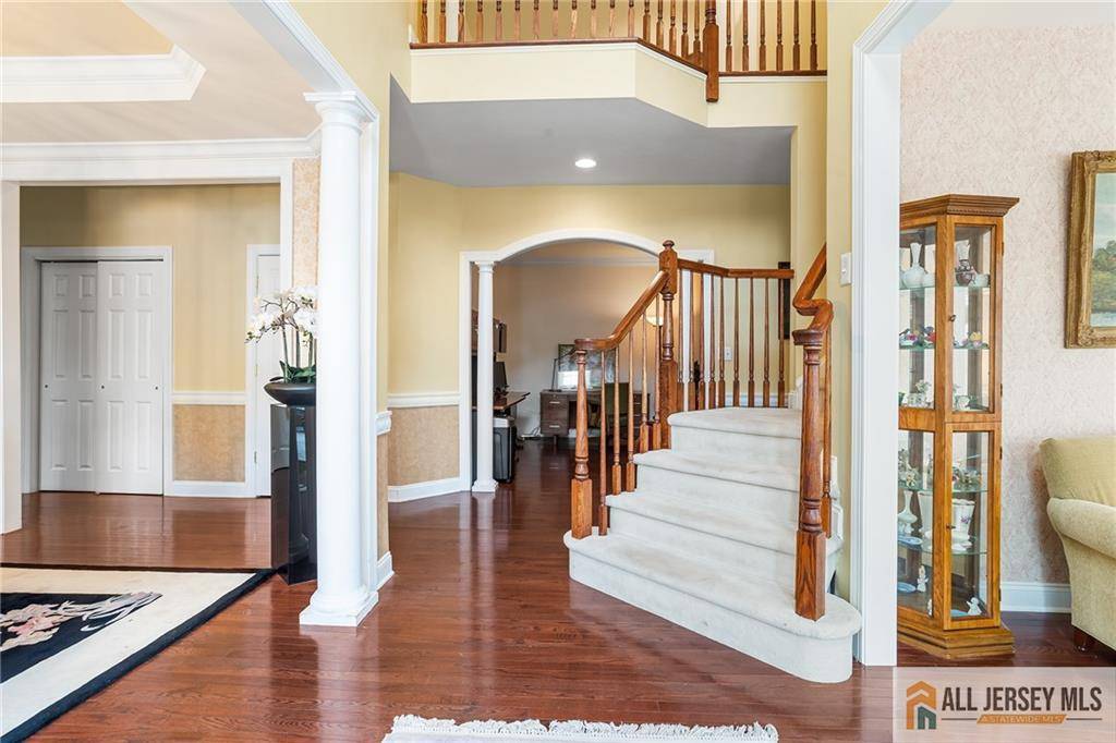 Lawrence, NJ 08648,34 Schindler CT #17