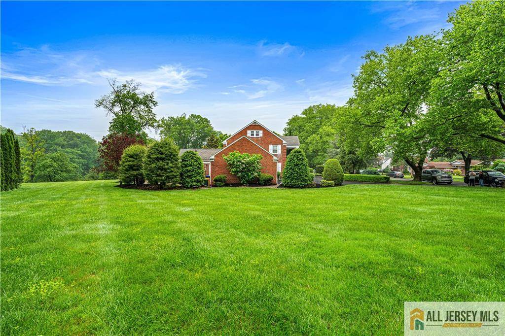 East Brunswick, NJ 08816,53 Patton DR