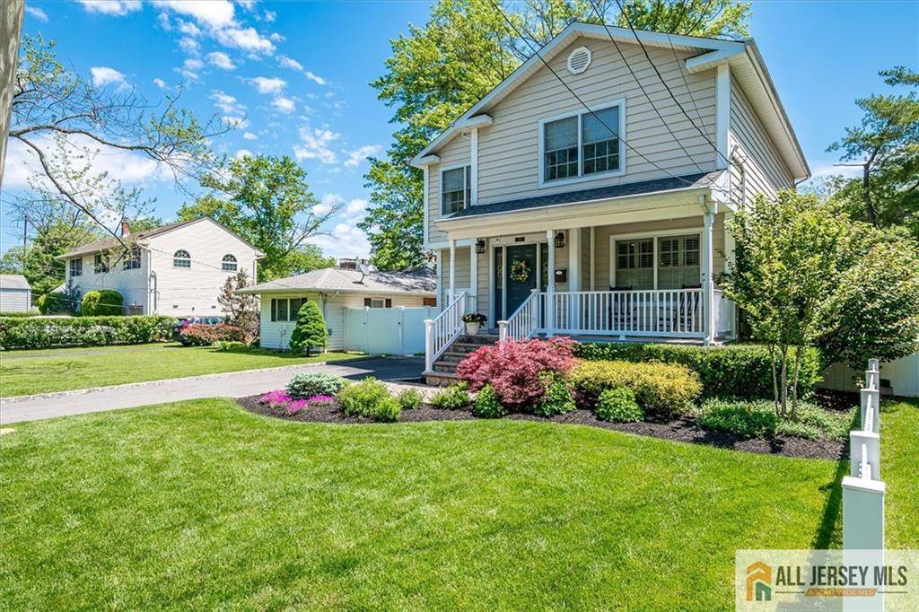 Metuchen, NJ 08840,22 Kentnor ST