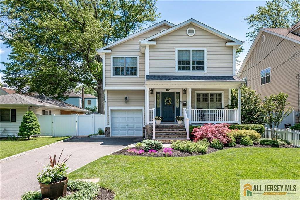 Metuchen, NJ 08840,22 Kentnor ST