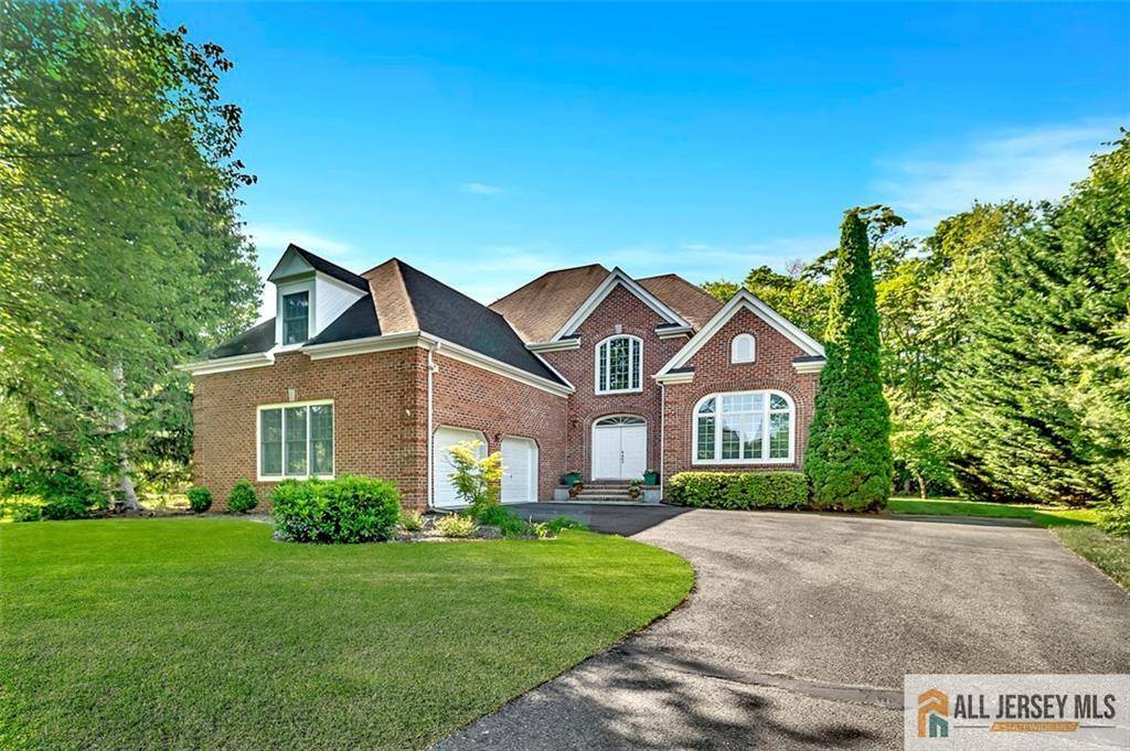 Cranbury, NJ 08512,2 Danser DR