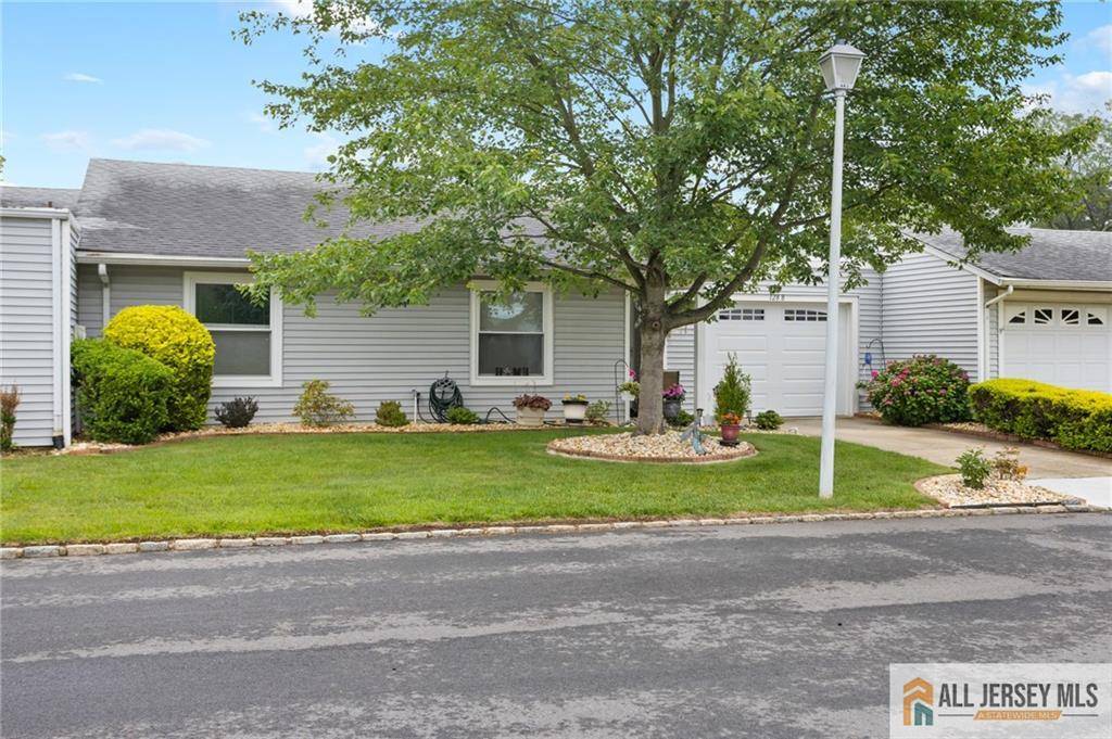 Monroe, NJ 08831,128 Balsam PLZ #128B