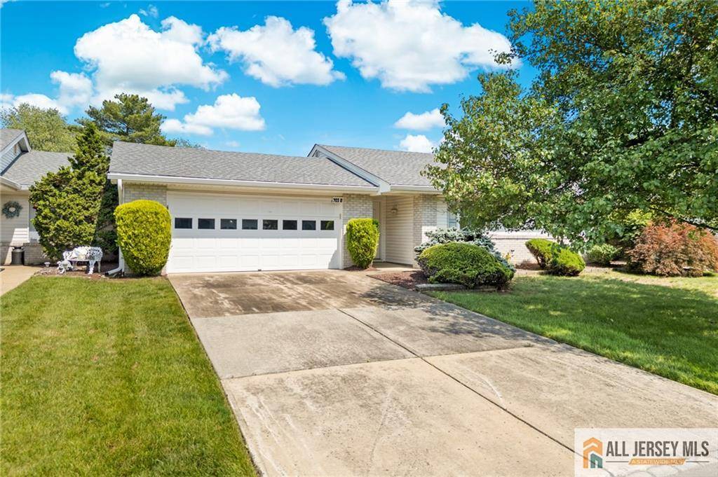 Monroe, NJ 08831,703 Croydon RD #703B