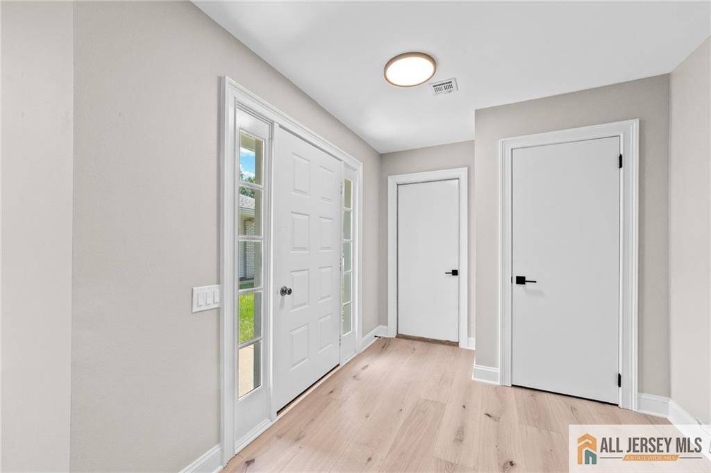 Monroe, NJ 08831,442 Dahlia PLZ #442A