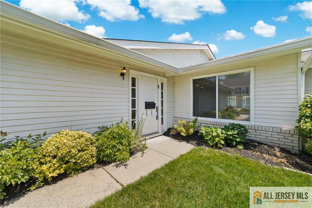 Monroe, NJ 08831,442 Dahlia PLZ #442A
