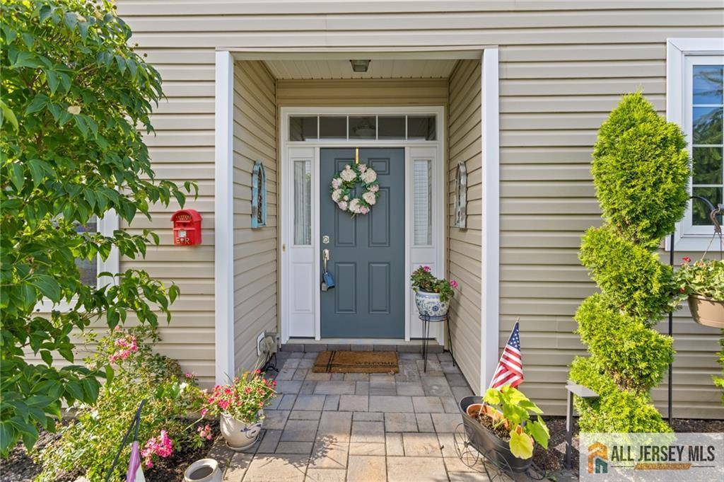 Monroe, NJ 08831,9 Timber Hill DR