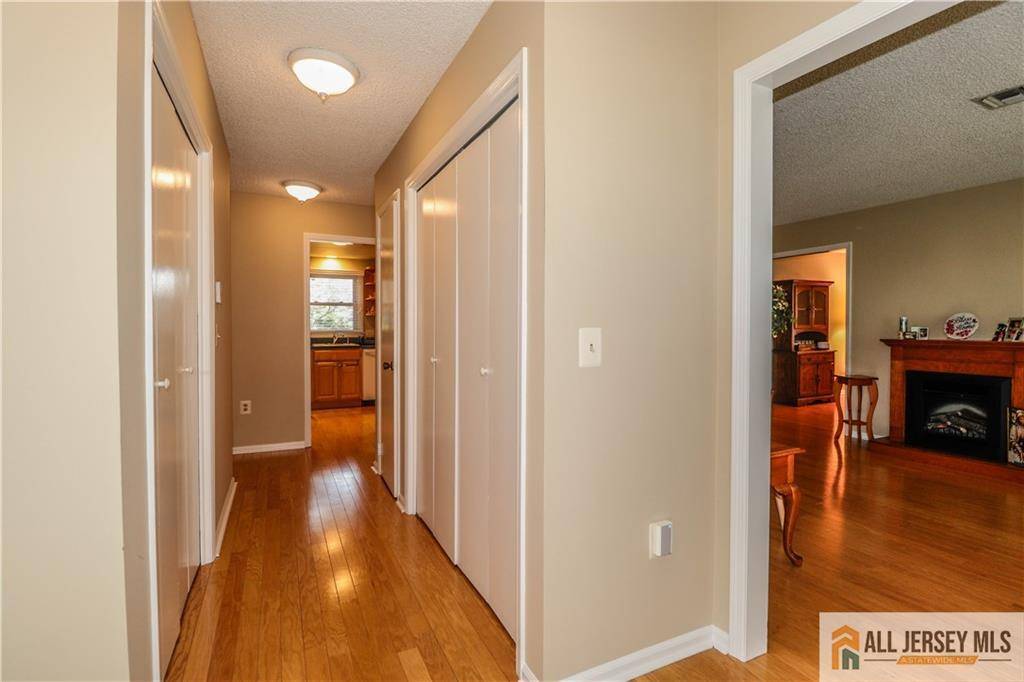 Monroe, NJ 08831,239 Mayflower WAY #A