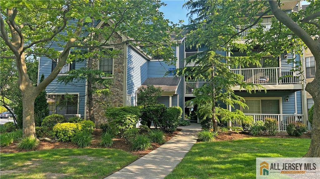 East Brunswick, NJ 08816,258 Crosspointe DR #258