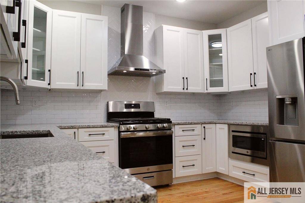 Piscataway, NJ 08854,120 Forest DR #120