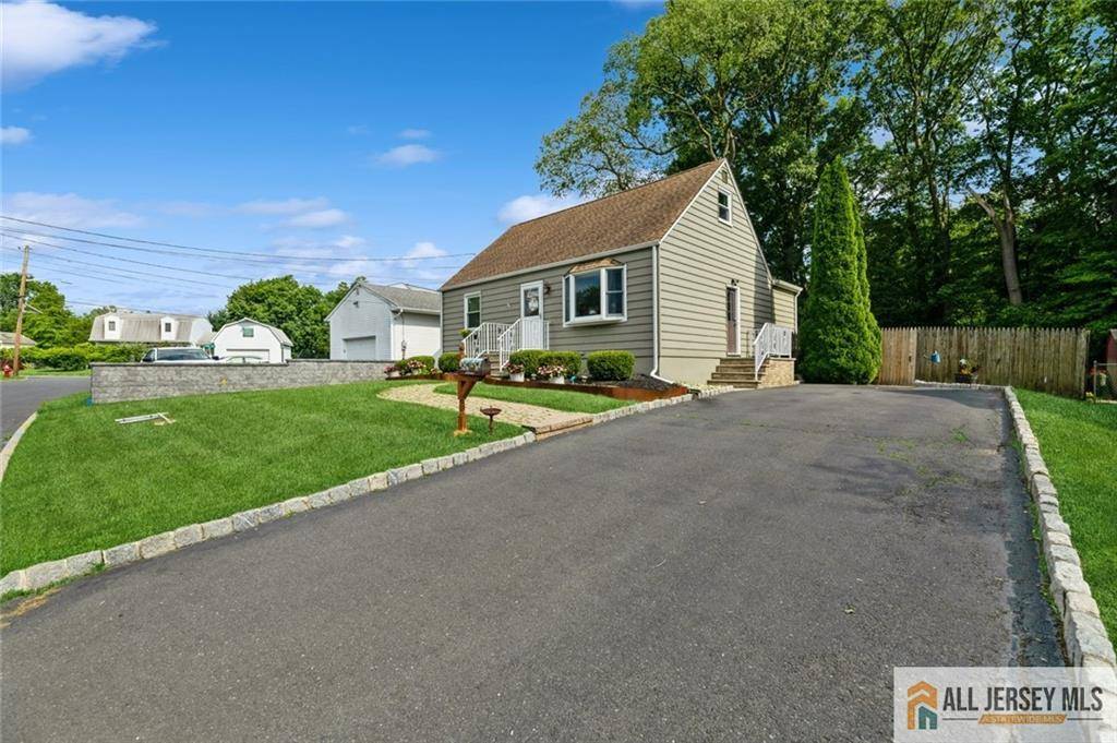 East Brunswick, NJ 08816,5 Channing RD