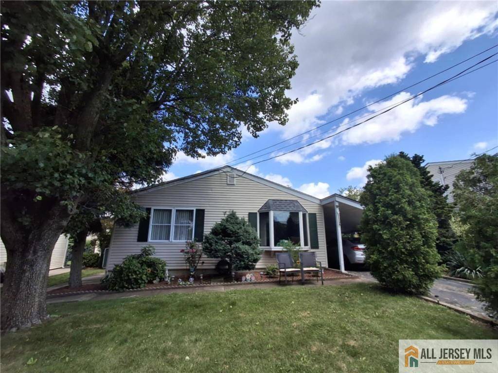 Sayreville, NJ 08859,85 Pinetree DR