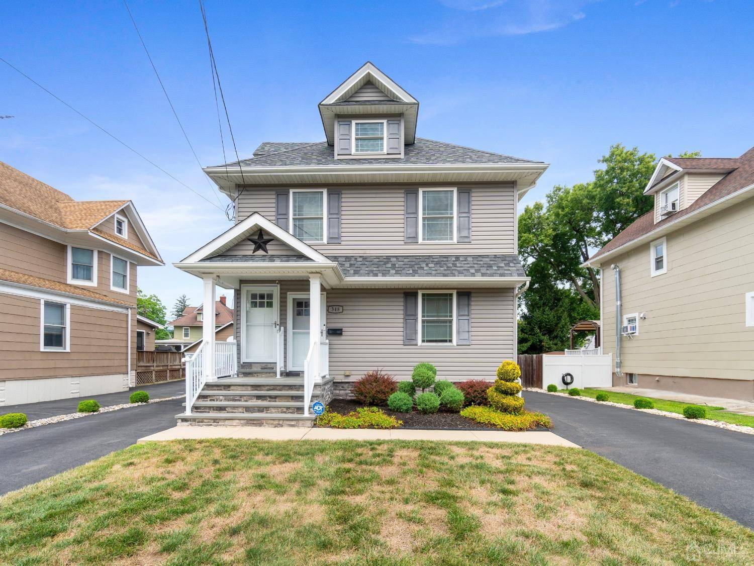 Dunellen, NJ 08812,348 1st ST #2