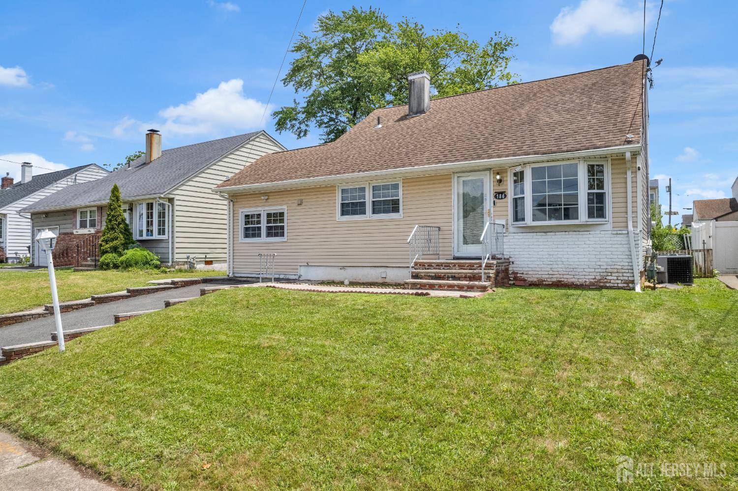 Iselin, NJ 08830,186 Tyler AVE