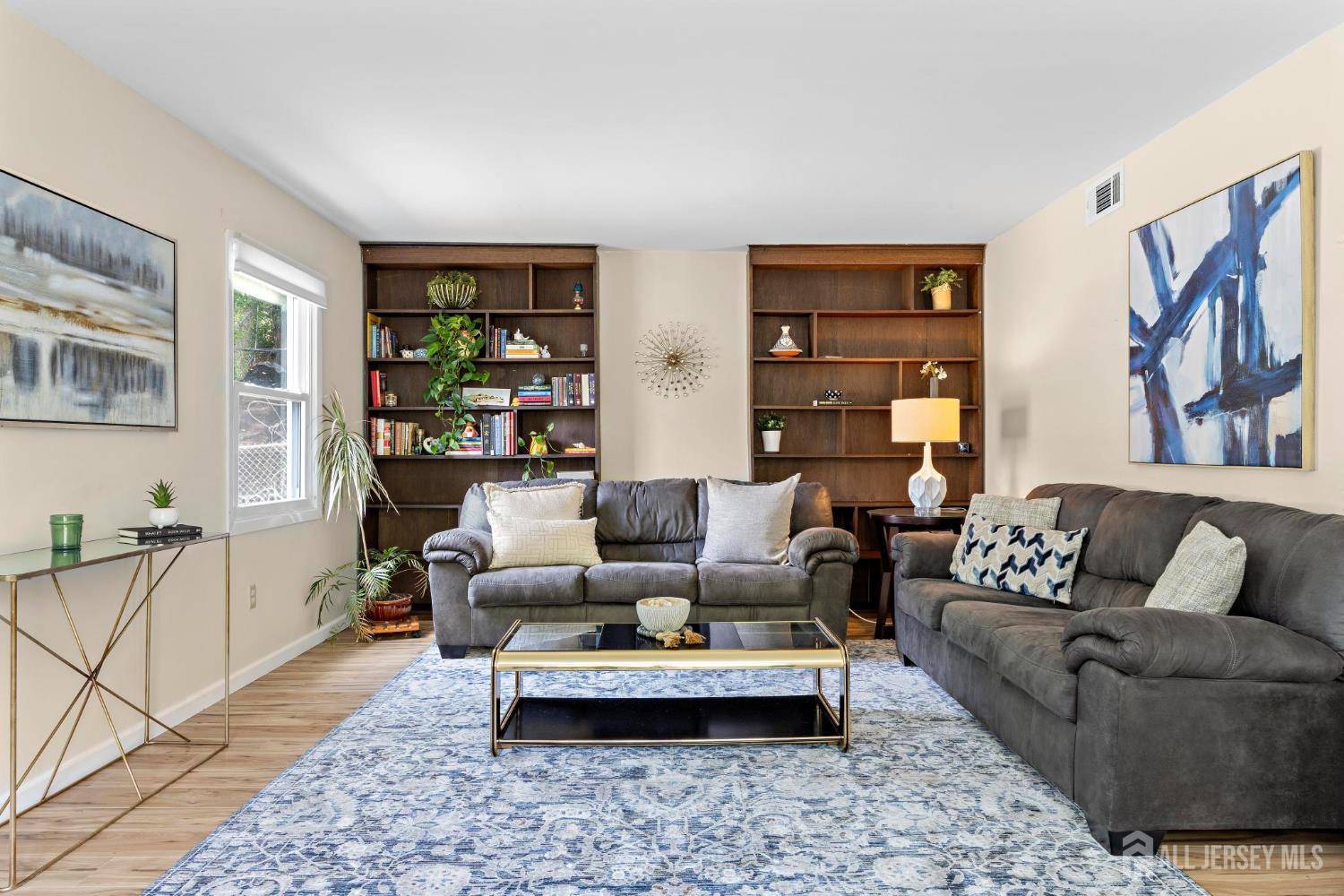 Aberdeen, NJ 07747,140 Idlebrook LN