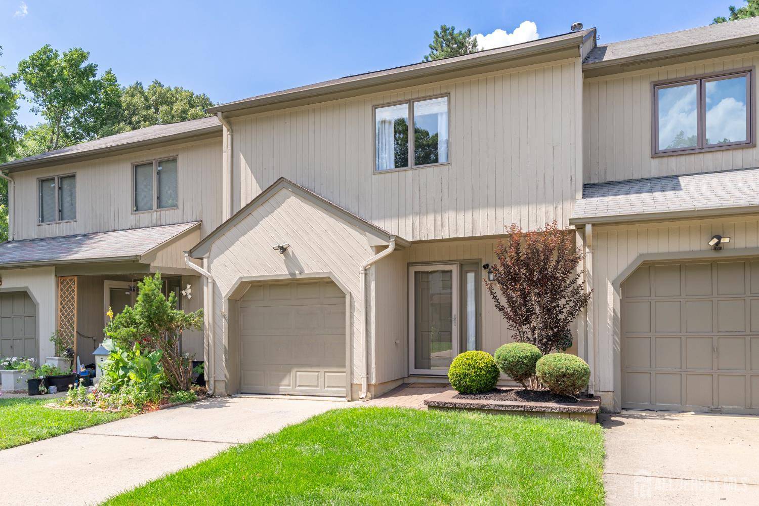 Old Bridge, NJ 08857,48 Carmel CT