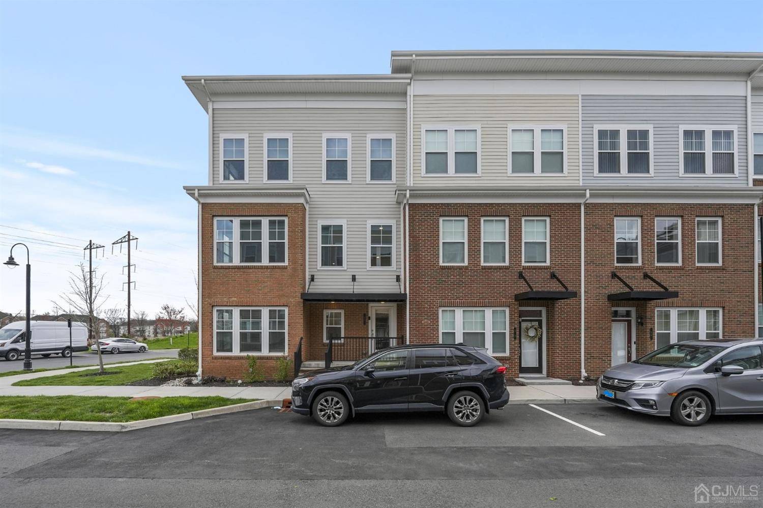 North Brunswick, NJ 08902,77 Cannon ST
