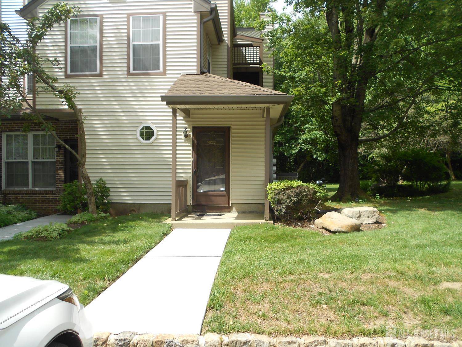 South Brunswick, NJ 08852,4222 N Bayberry CT N