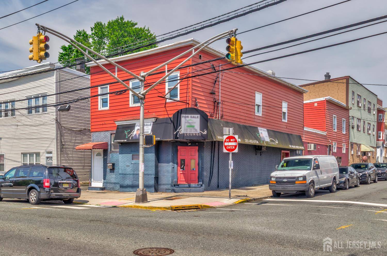 Bayonne, NJ 07002,147 E E AVE