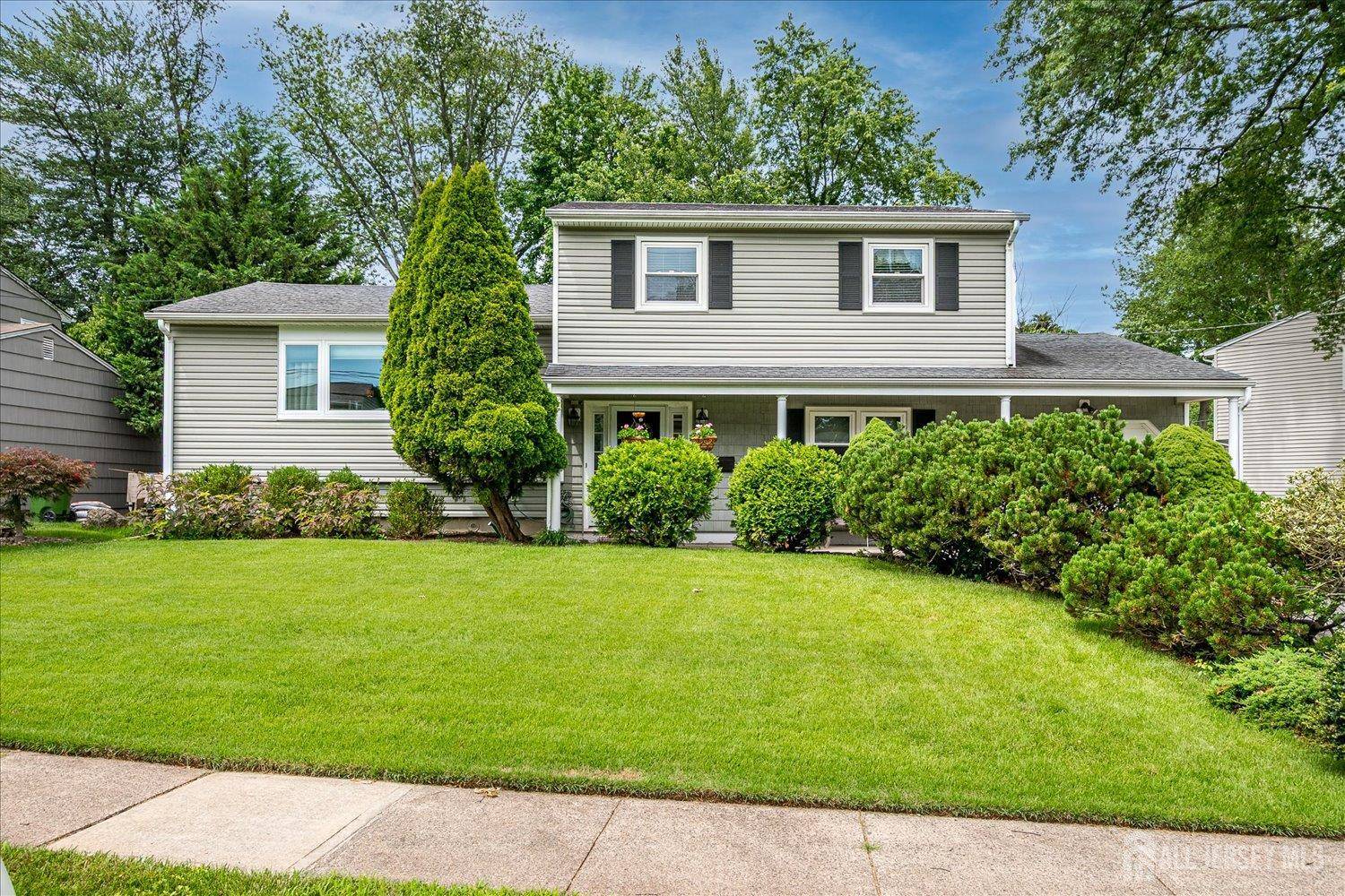 Edison, NJ 08837,6 Zaydee DR