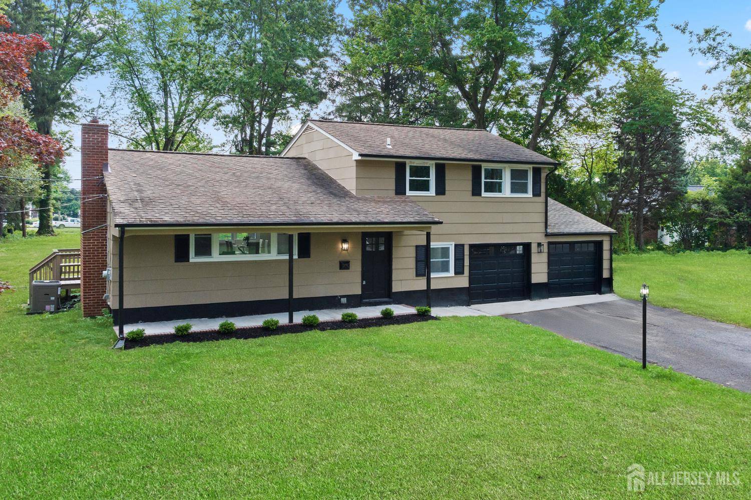 Cranbury, NJ 08512,6 Ryan RD