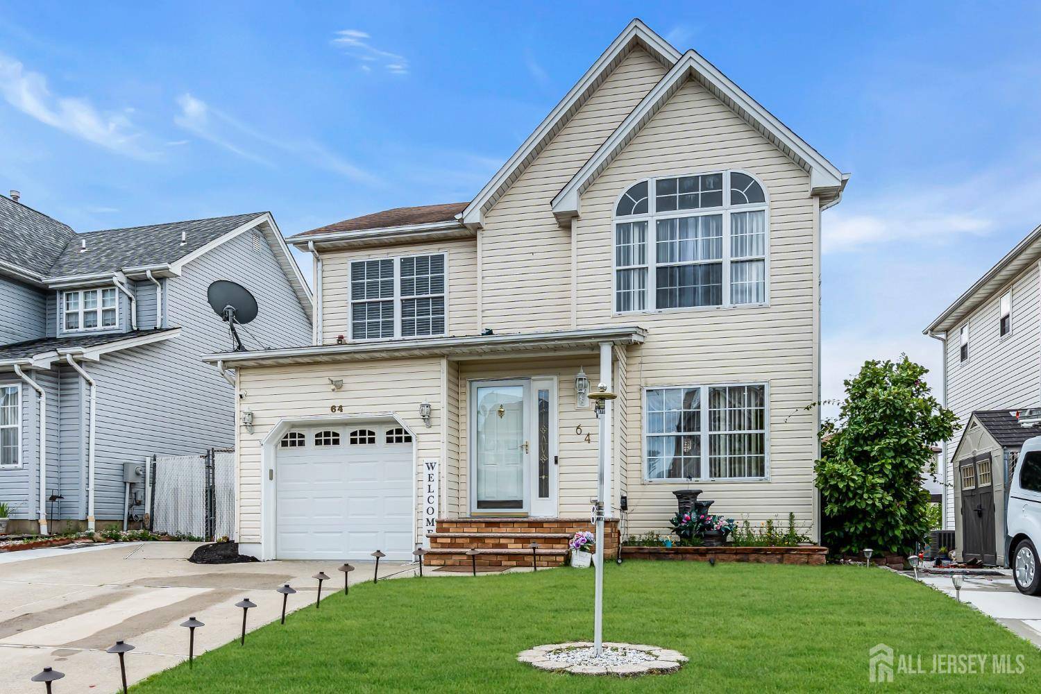 Sayreville, NJ 08859,64 Scarlet DR