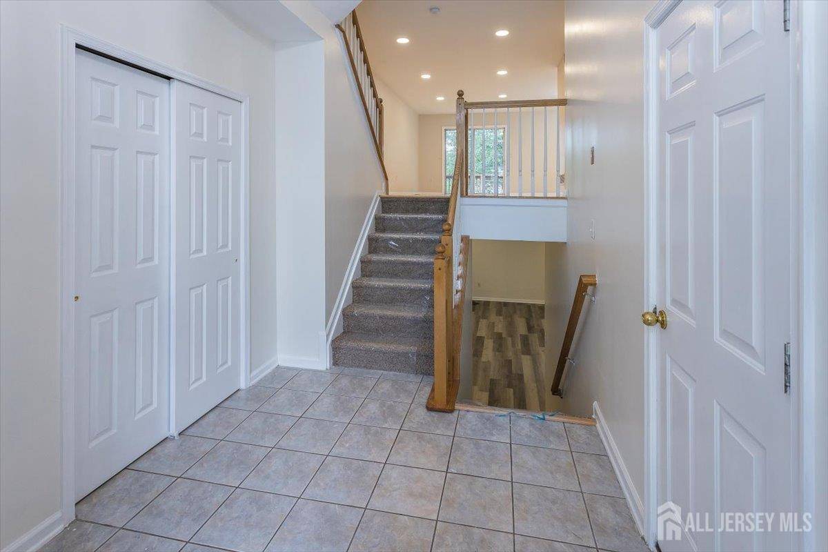 Old Bridge, NJ 08879,3 Rozalyn LN
